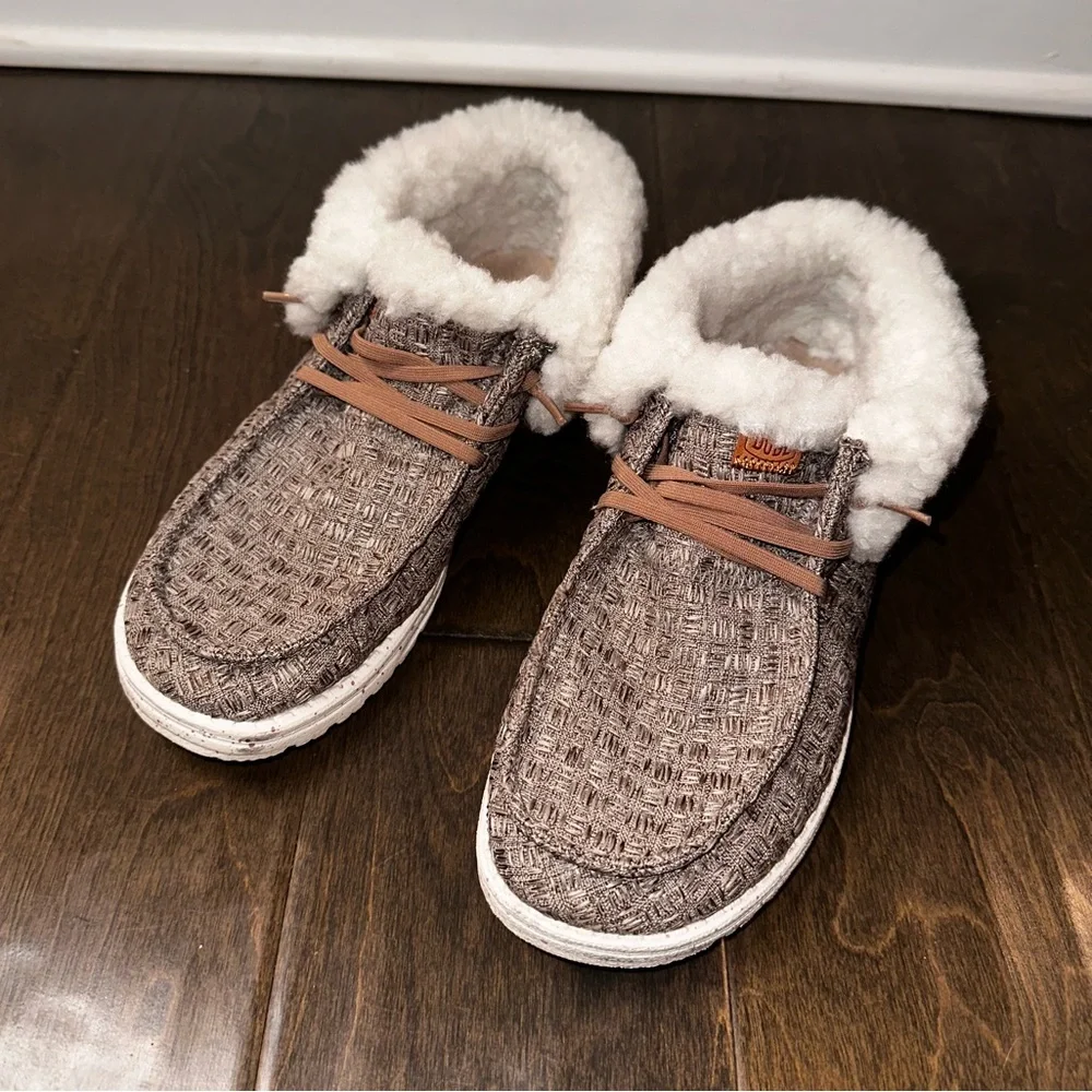 Hey Dude Wendy Fold Over Cozy Boot Sherpa Lined Winter Slip On Sneaker Size 7